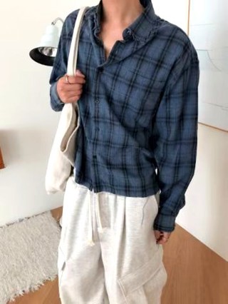 蓝色