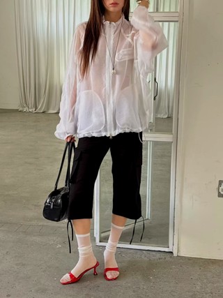 白色