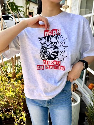灰色