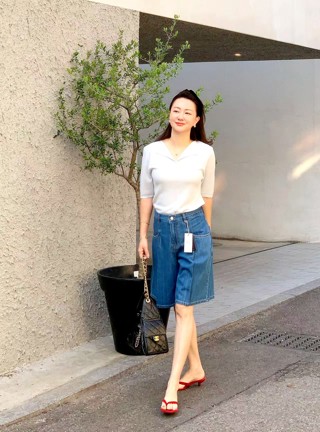 白色