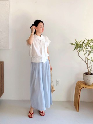 蓝色