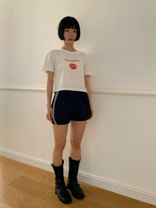 深蓝色