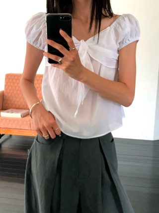 白色