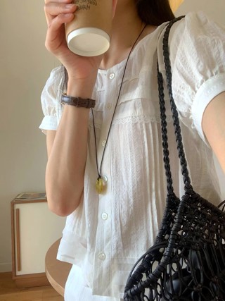 白色