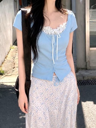 蓝色