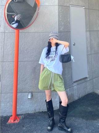 绿色