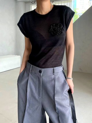 黑色