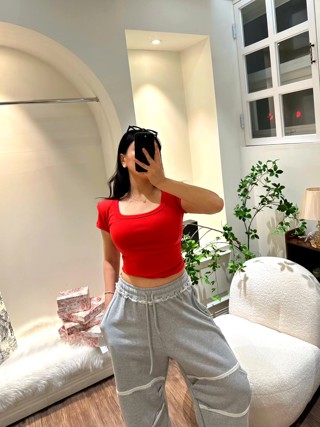 红色