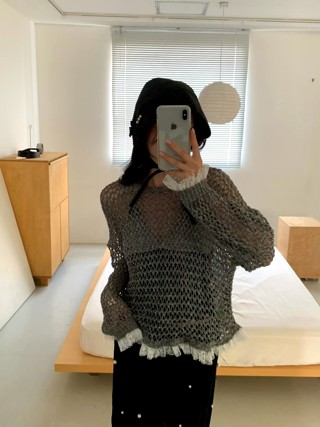 灰色