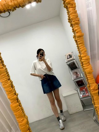 蓝色