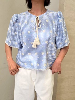蓝色