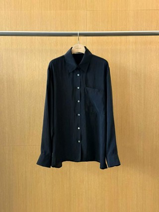 深蓝色