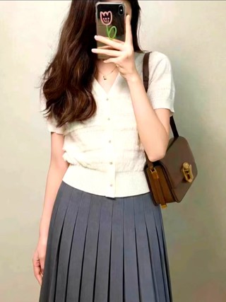 白色