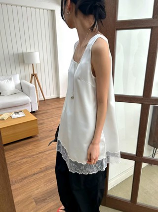 白色