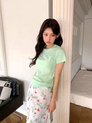 绿色