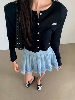 黑色