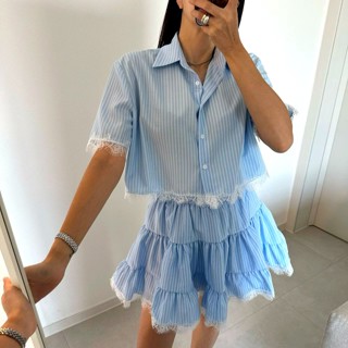 蓝色