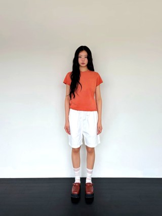 白色
