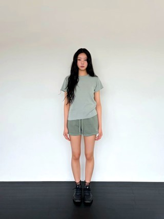绿色