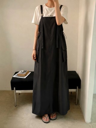 黑色