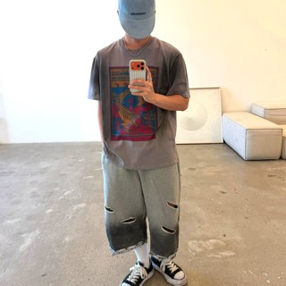 灰色