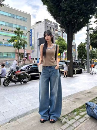 蓝色