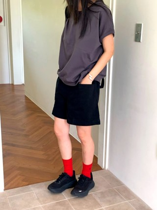 灰色