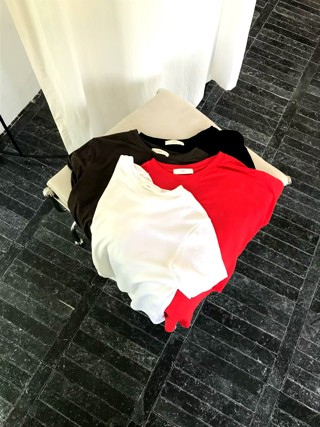 白色