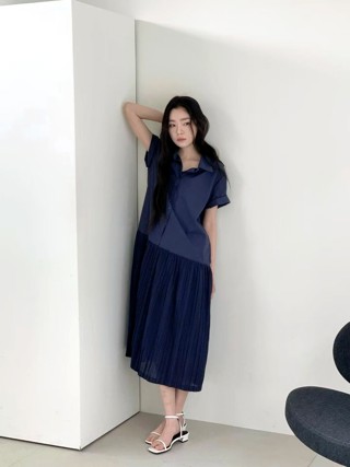 蓝色