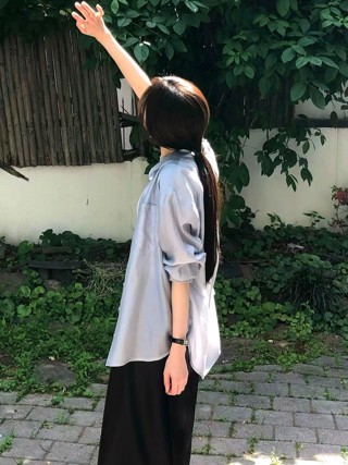 蓝色