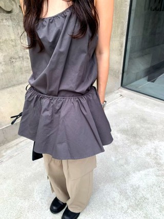 灰色