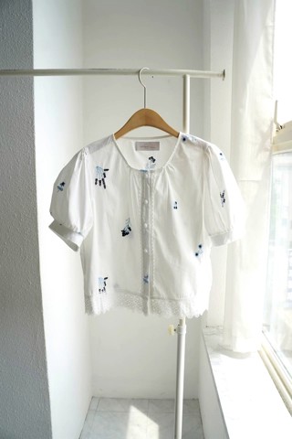 白色