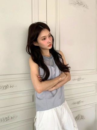 灰色