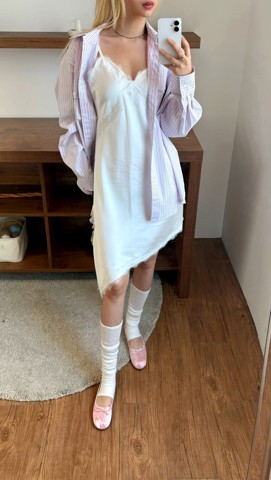 白色