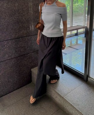 灰色