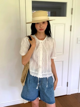 白色