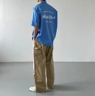 蓝色