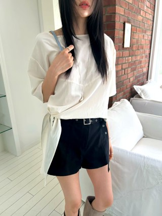 黑色