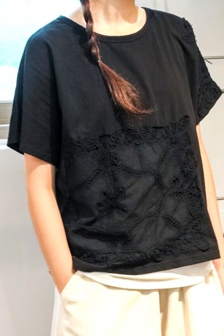 黑色