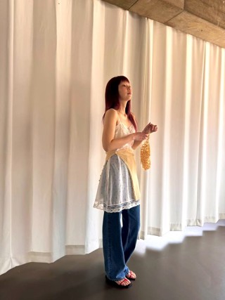 蓝色