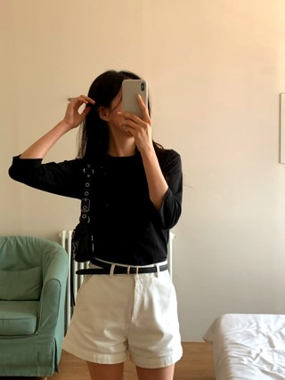 黑色