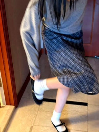 灰色