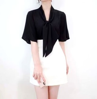 黑色