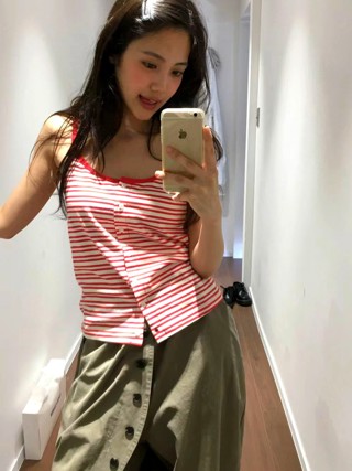 红色
