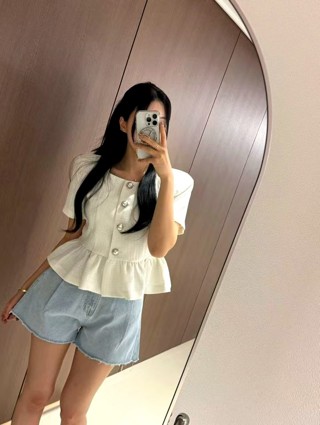 白色