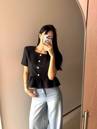 黑色