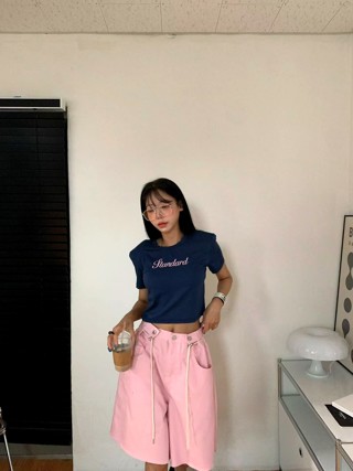 深蓝色