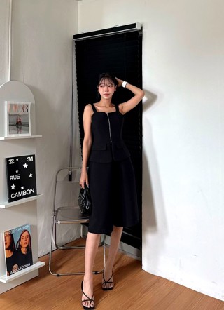 黑色
