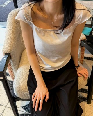 白色