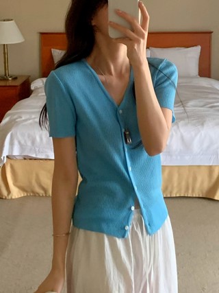 蓝色